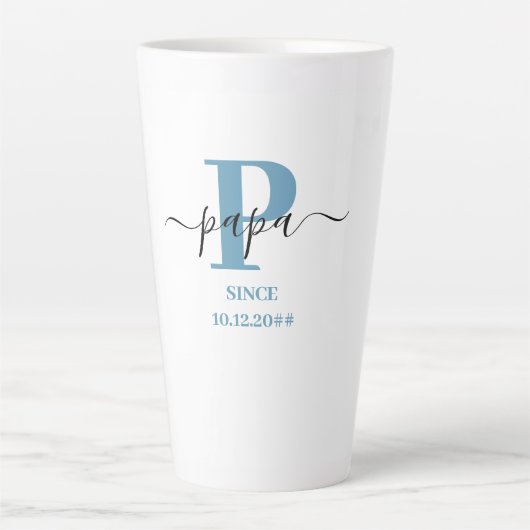 Papa Elegante Script Monogram Blue White Latte Tas Milchtasse (Vorderseite)