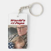 Papa-Foto mit bordeauxfarbenem Text Schlüsselanhänger (Rückseite)