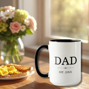 Papa Geschätztes Datum mit Kindernamen Schwarzer K Tasse