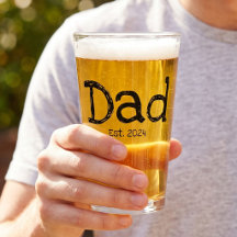Papa hat mutige Schwarz-Weiß-Bier etabliert