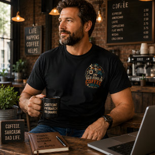 Papa läuft mit Kaffee & Sarkasmus Lustiger Vaterta T-Shirt