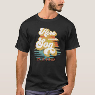 Papa Vater kommt hier zur Sonnen-Babydusche T-Shirt