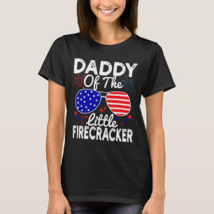 Papa vom kleinen Firecracker am 4. Juli T-Shirt