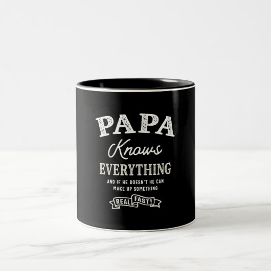 Papa weiß alles - Funny Vathers Day Zweifarbige Tasse (Mittel)