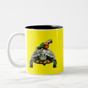 Papagei auf Schildkröte Zweifarbige Tasse