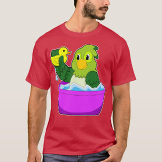 Papagei in der Badewanne mit Duck T-Shirt