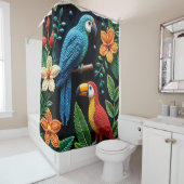 Papagei und Tukan in einem bedeckten Wald Duschvorhang (Beispiel)