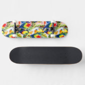 Papageien und Palmblätter Skateboard (Horizontal)