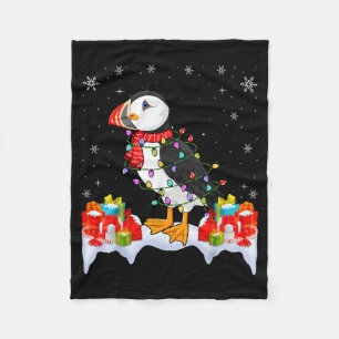 Papageientaucher tragen Weihnachtslicht - Papageie Fleecedecke