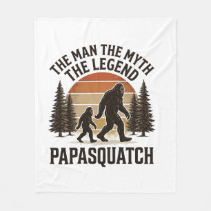 Papasquatch Vintage Bigfoot Dad Shirt Design_1 Fleecedecke