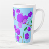 Papaver Poppy Lilac auf blassblauem Hintergrund Milchtasse (Rechts)