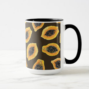 Papaya-Scheiben auf dunkelbraun Tasse