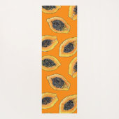 Papaya-Scheiben auf Orange Yogamatte (Rückseite)