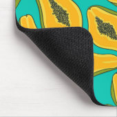 Papaya-Scheiben auf Türkis Mousepad (Ecke)