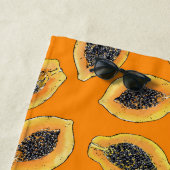 Papayascheiben auf Orange Strandtuch (Beispiel)