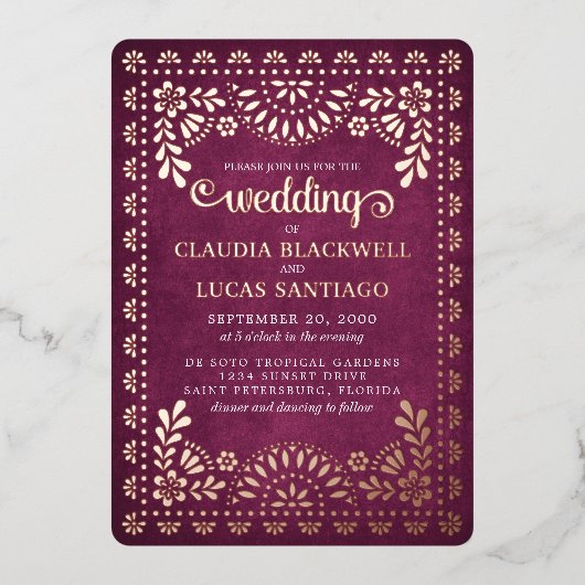 Papel Picado Burgundy Wedding Folieneinladung (Vorderseite)