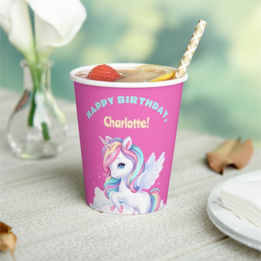 Paper Cups to a magical birthday party. Pappbecher (In Situ)