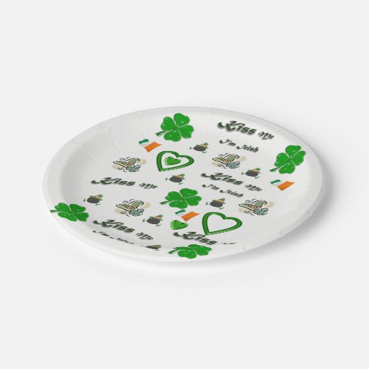 Paper Tellers St. Patrick's Day Pappteller (Schrägansicht)