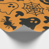 Paper wrapping paper with Halloween-themed pattern Geschenkpapier (Ecke)