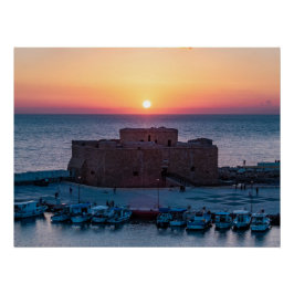 Paphos Burg bei Sonnenuntergang, Aussicht auf die Poster
