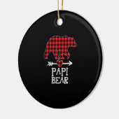 Papi Bear Christmas Pajama Rotes Kariertes Buffalo Keramik Ornament (Links)