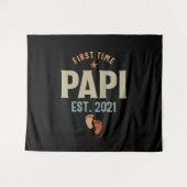 Papi Est 2021 Vater zum ersten Mal Wandteppich (Vorderseite (Horizontal))