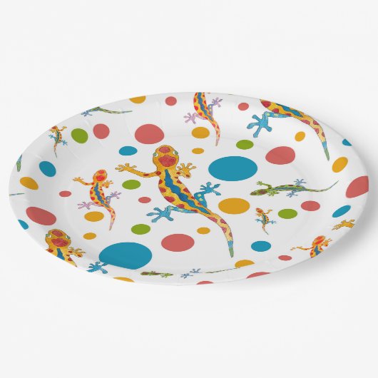 Papier Party Teller mit farbenfrohen Gecko-Design (Schrägansicht)