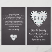 Papierherz auf Kalkbrett gefaltetes Hochzeitsprogr (Vorderseite)