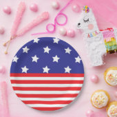 Papierplatte aus weißem Rot und blauem Sternen Pappteller (Party)