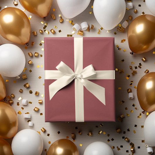 Papierrolle für rotes Staubummel Geschenkpapier