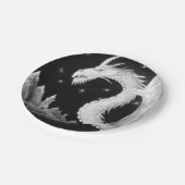 PapierTeller mit Drachen nachts (Schrägansicht)