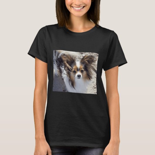 Papillon Dog am Strand T-Shirt (Vorderseite)
