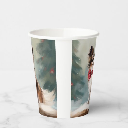 Papillon Dog in Schnee Weihnachten Pappbecher (Links)