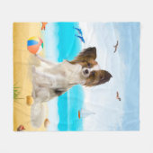 Papillon Dog on Beach Fleecedecke (Vorderseite (Horizontal))