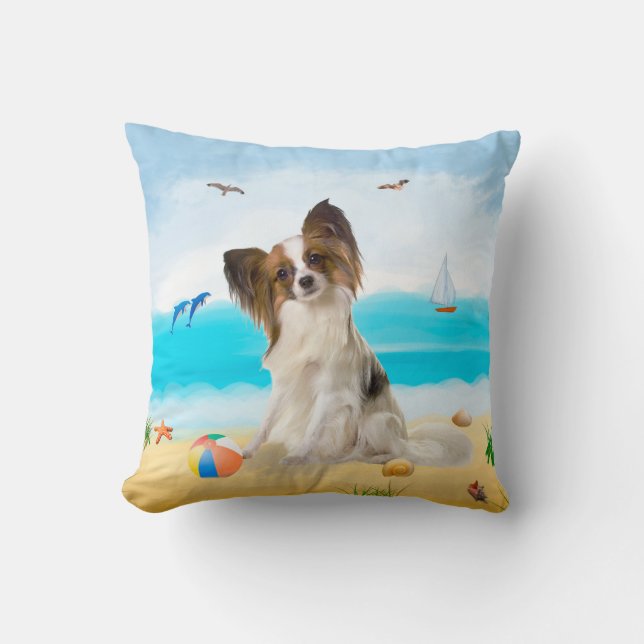Papillon Dog on Beach Kissen (Vorderseite)