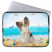 Papillon Dog on Beach Laptopschutzhülle (Vorderseite)