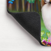 Papillon Hund im Garten Mousepad (Ecke)