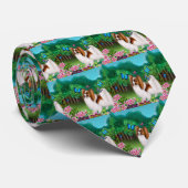 Papillon Hund in der Garten-Krawatte Krawatte (Gerollt)