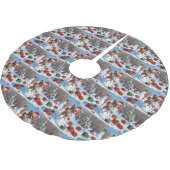 Papillon Hund läuft im Schnee mit Weihnachtshut Polyester Weihnachtsbaumdecke (Schrägansicht)