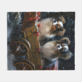 Papillon Snowy Sleigh Weihnachtsdekor Fleecedecke (Vorderseite (Horizontal))