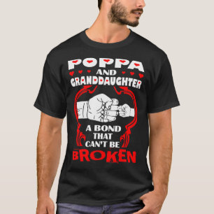 Pappa-und Enkelin-Bindung, die kippen, ist T-Shirt