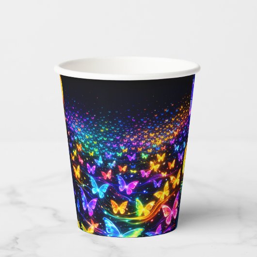 Pappbecher mi Schmetterlingsmotuv (Vorderseite)