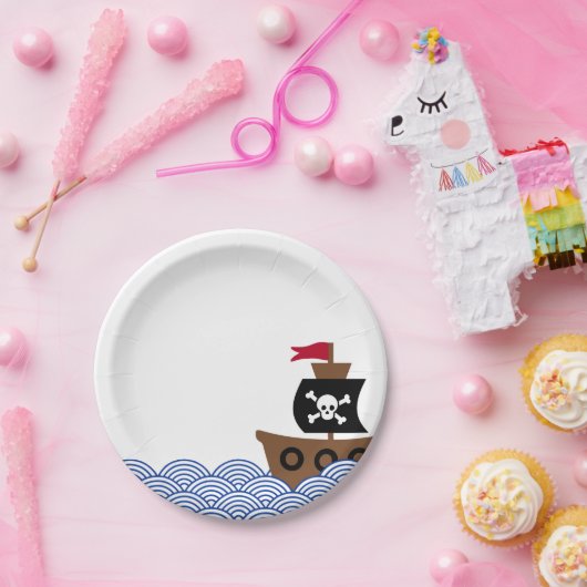 Pappteller mit Piratenschiff u. blauem u. weißem (Party)