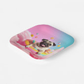 Pappteller mit süßem lustigen Mops Hund (Gewinkelt)