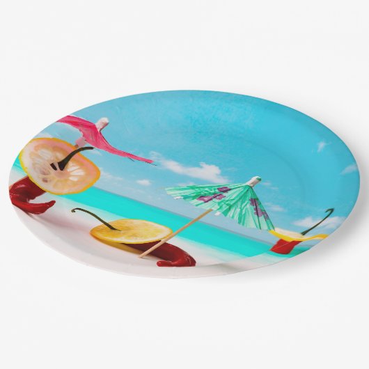 Paprikaschoten am Chili Pappteller (Schrägansicht)