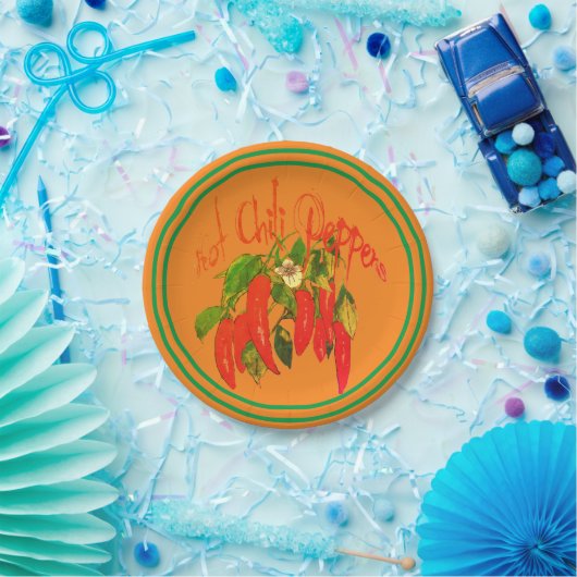 Paprikaschoten für heiße Chili an der Terra Cotta Pappteller (Party)