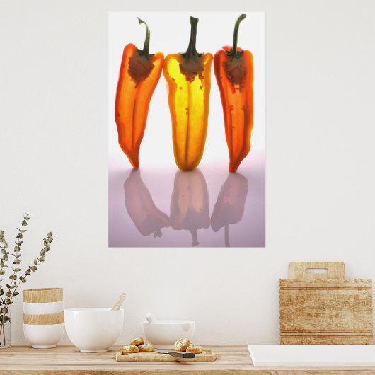 Paprikaschoten in der Mitte mit Licht durch sie Pl Poster (Küche)