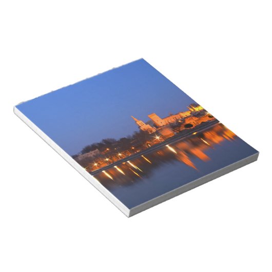 Papstpalast in Avignon und Rhone am Notizblock (angewinkelt)