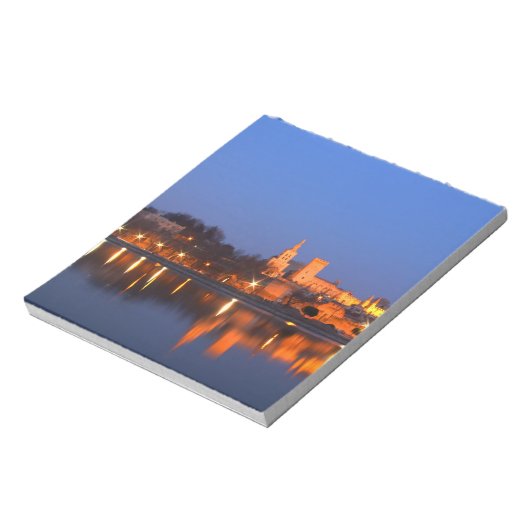 Papstpalast in Avignon und Rhone am Notizblock (Rotiert)