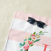 Paradise Floral und Streifen Monogramm Strandtuch (Beispiel)